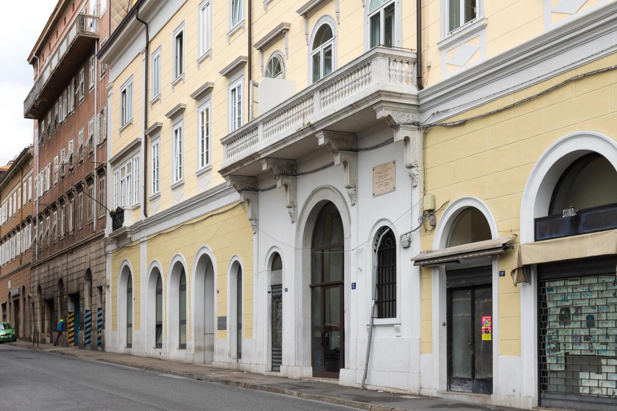 Arcobaleno Trieste Via Udine 19 Экстерьер фото